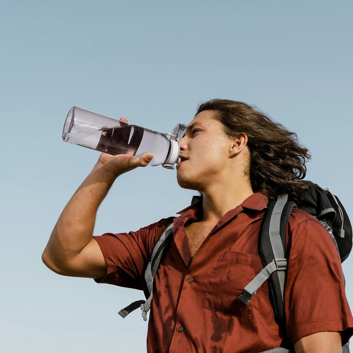 UZSPACE Trinkflasche Sport 1L, Tritan Bpa-Frei Trinkflasche Auslaufsicher mit Einhandbedienung, Kohl