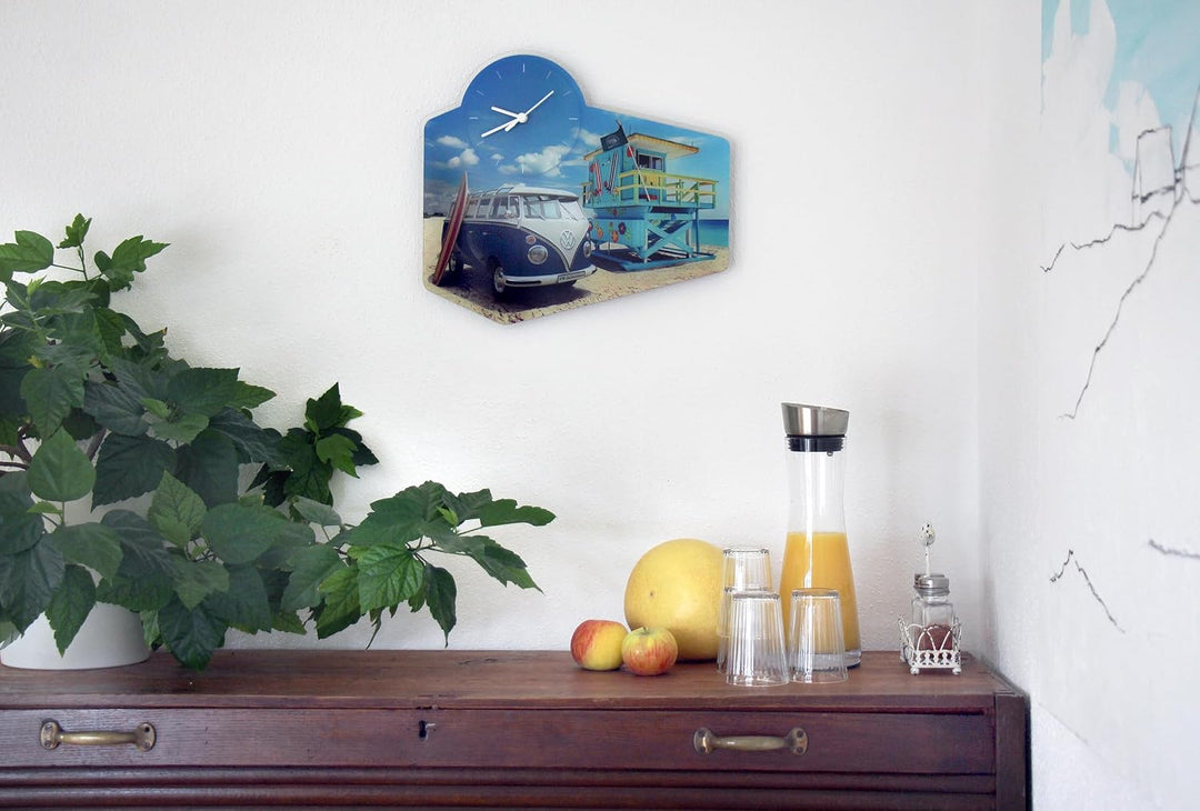 BRISA VW Collection - Volkswagen Retro-Vintage Wand-Quarz-Uhr aus Acrylglas im T1 Bulli Bus (Strandl