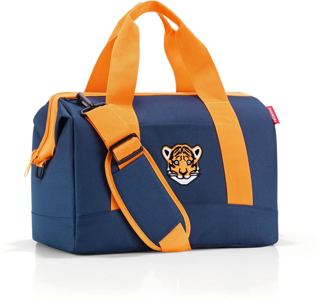 reisenthel Allrounder M Kids Kleine Reisetasche für Kinder Mit Stecklasche für Reisetrolleys, Farbe:
