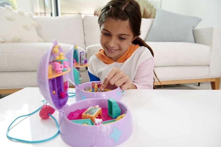 Polly Pocket HCG24 - Skating Spielset, Disco-Thema, 2 Micro-Puppen, 15 Zubehörteile, 1 Modestück, Po