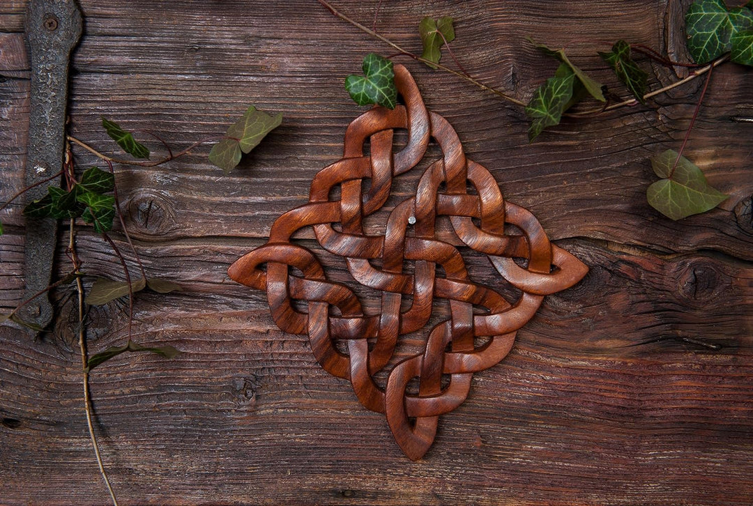 Windalf Celtic Holz-Ornament ISIRA 28 cm Handgearbeitete keltische Knoten Holz Wand-Holzrelief