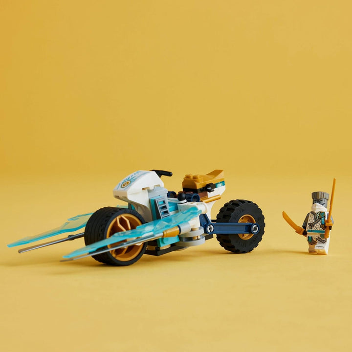 Lego NINJAGO 71816 Zanes EIS-Motorrad-Spielzeug mit 1 Minifigur inklusive, baubares Modellfahrzeug,