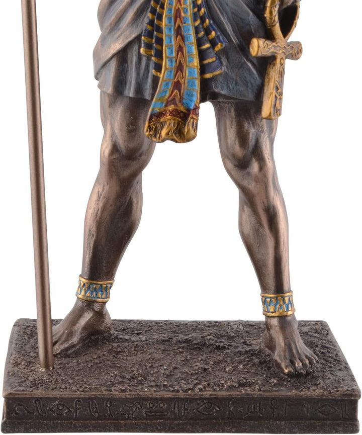 Ägyptischer Gott Amun-Re mit Stab - bronziert und coloriert by Veronese