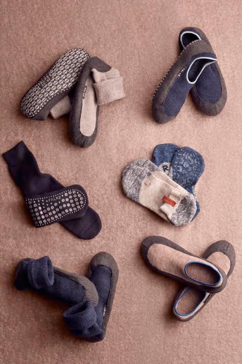 FALKE Herren Cosyshoe Stoppersocken rutschhemmende Noppen auf der Filzsohle komfortabel warm mit Plü