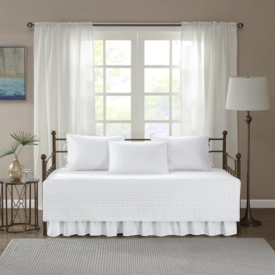 Comfort Spaces Gemütliche Ganzjahres-Bettwäsche mit Bettvolant Tagesbett-Set, Textil, Kienna Weiss,