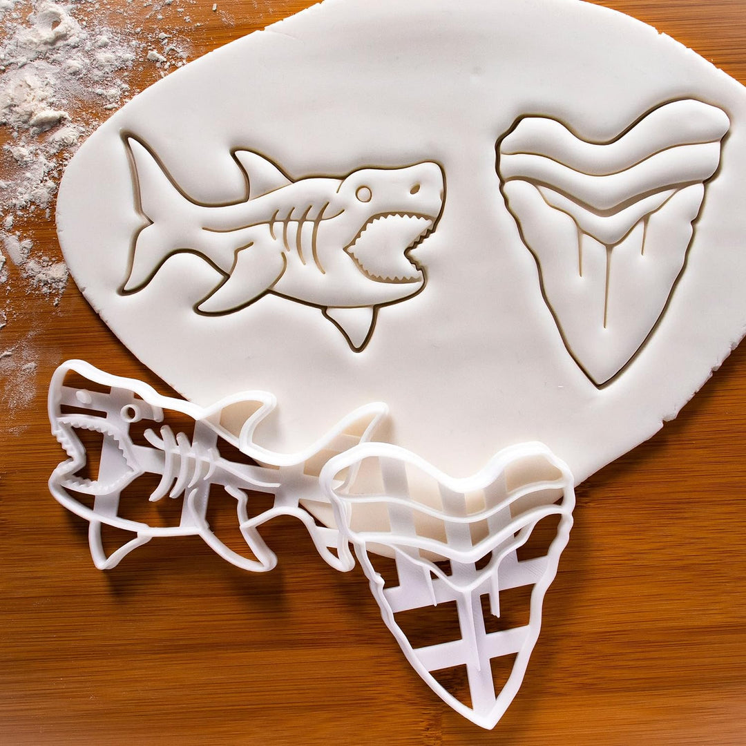 2er Set Megalodon Ausstechformen (Formen: Zahn & Hai), 2 Teile, Bakerlogy