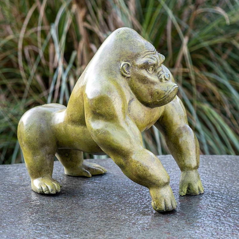 IDYL Bronze-Skulptur Kleiner Moderner Gorilla | 27x22x31 cm | Moderne Bronze-Figur handgefertigt | G