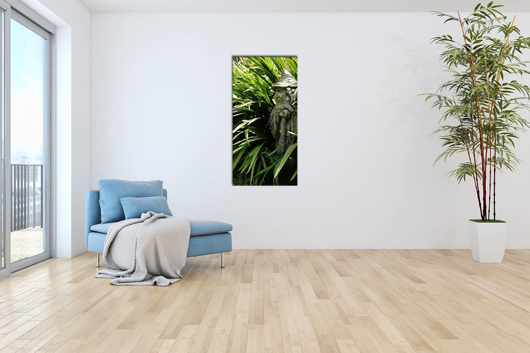 Magierstatur im hohen Gras Panorama 80x40 cm als Leinwandbild, Motiv fertig gerahmt auf Echtholzrahm