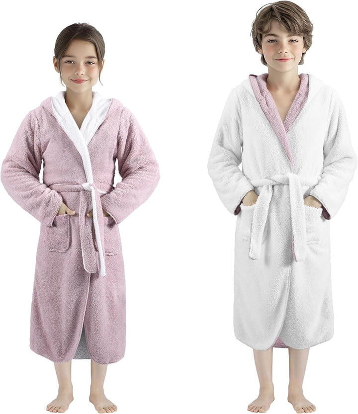 HOMELEVEL Kuschelfleece Bademantel für Kinder - Sherpa Morgenmantel mit Taschen Schalkragen Gürtel -