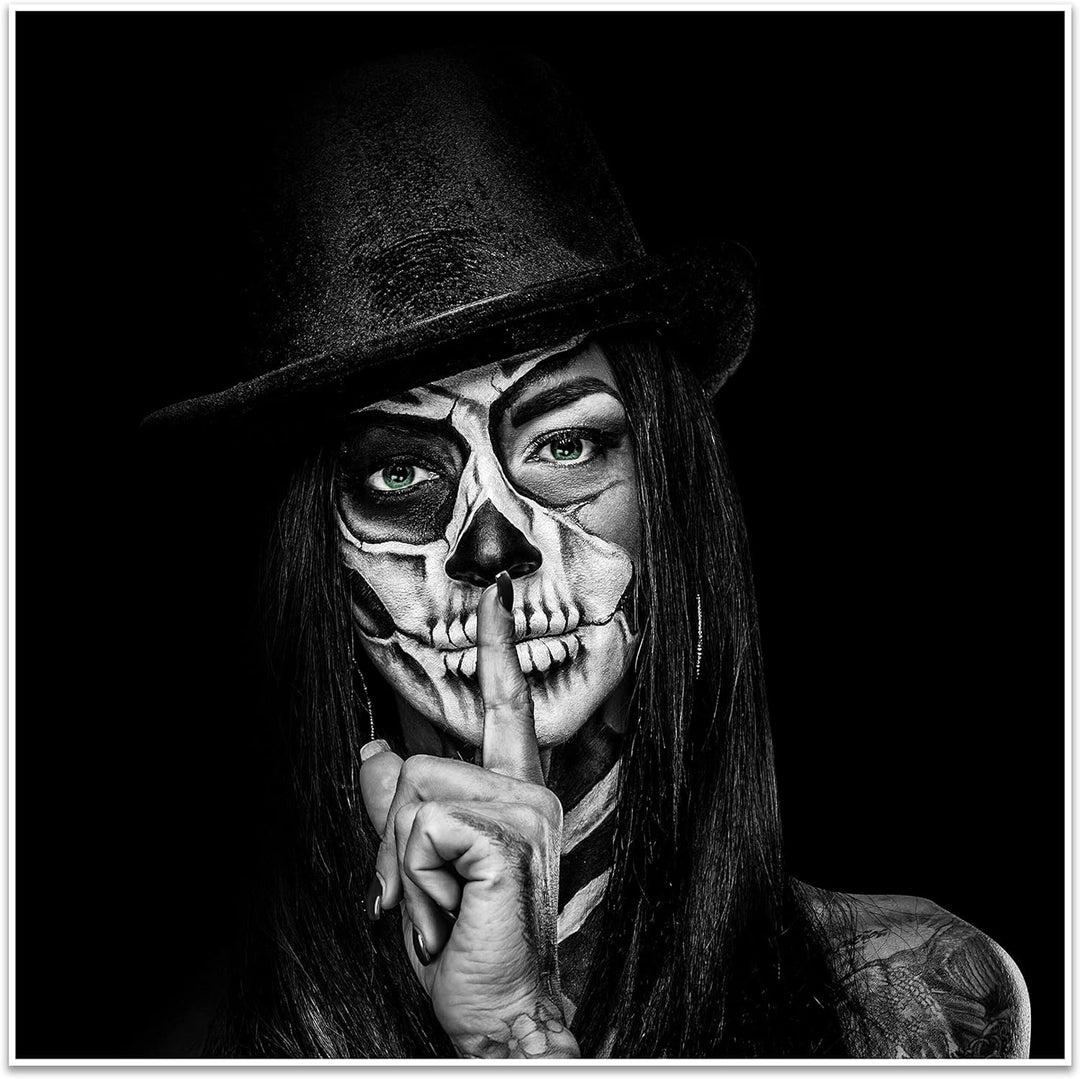 wandmotiv24 Poster als Wanddeko, Grösse 50x50cm, Model mit Totenkopf Makeup, Schminke, Grüne Augen,