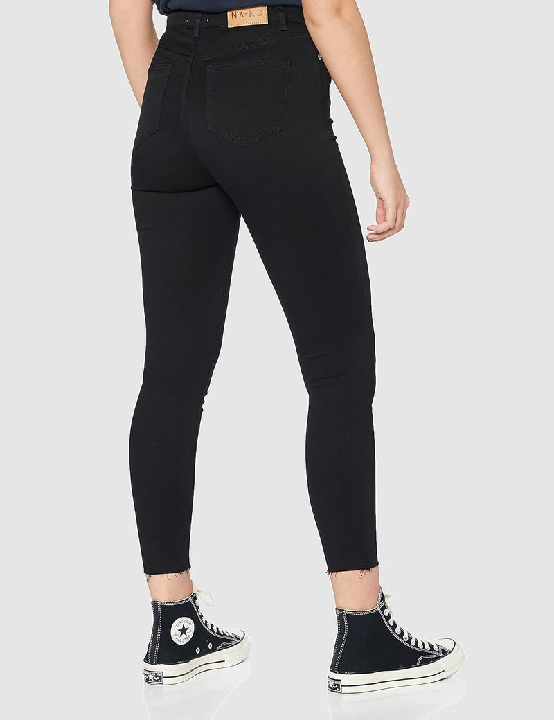 NA-KD Damen Skinny High Waist Open Hem Jeans, Schwarz