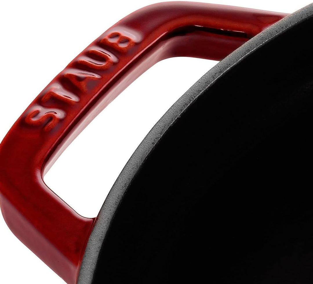 Staub 1101887 Cocotte, 18 cm rund, Bräter aus Gusseisen, grenadine