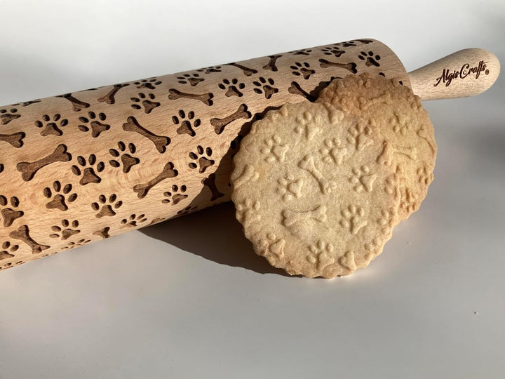 PFOTE und KNOCHEN Nudelholz für hausgemachtes Gebäck. Teigroller für Teig & Plätzchen. Gravierte Nud