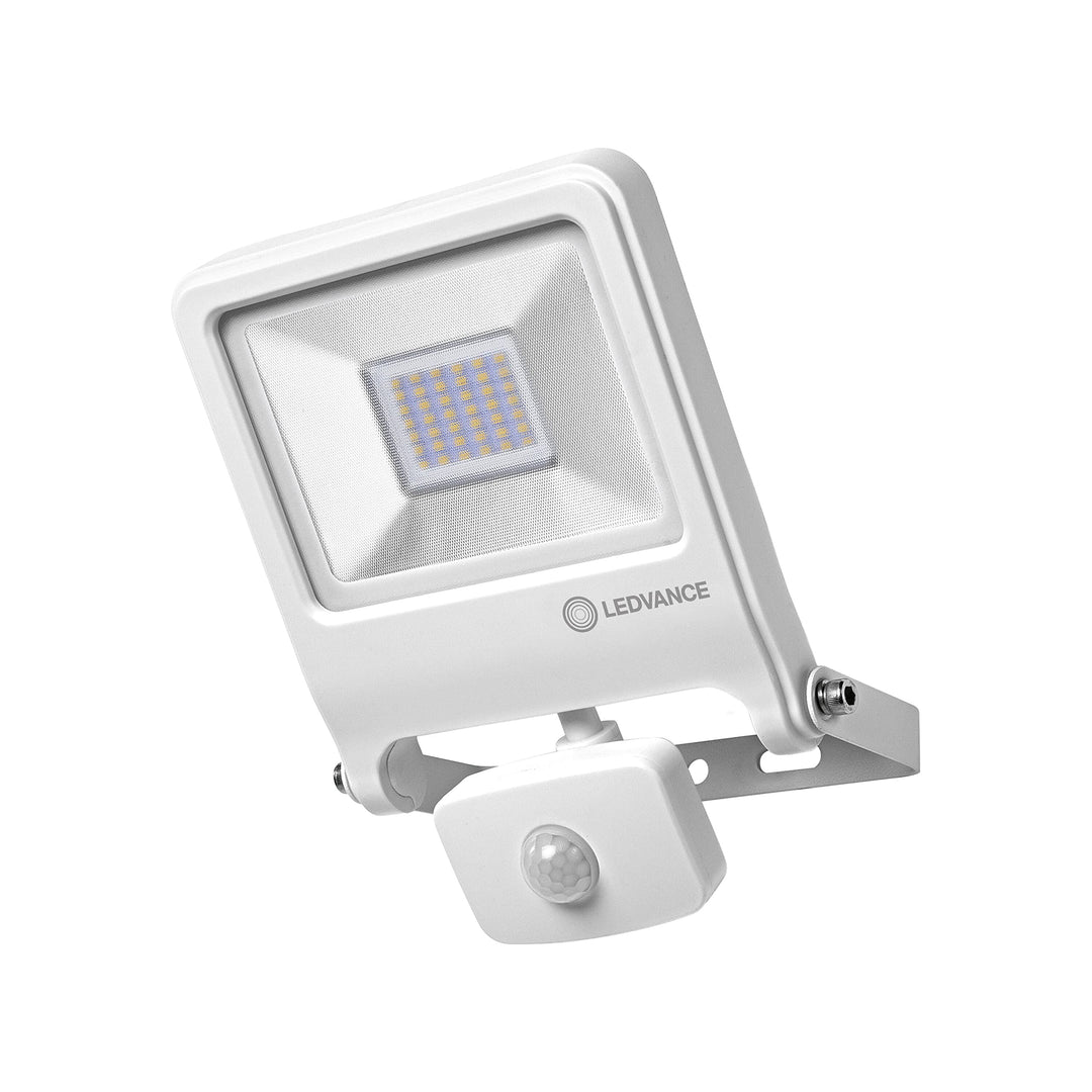 LEDVANCE LED Fluter, Leuchte für Aussenanwendungen, integrierter Bewegungssensor, Warmweiss, 223 mm