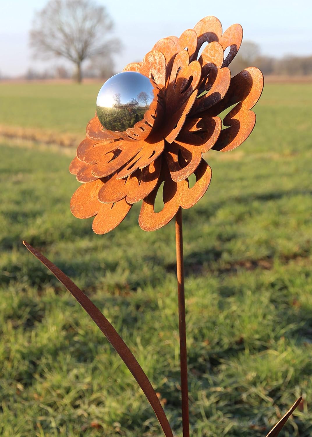 Bornhöft Gartenstecker Metall Rost Gartendeko rostige Dekoration Edelrost mit Edelstahlkugel(Blume S