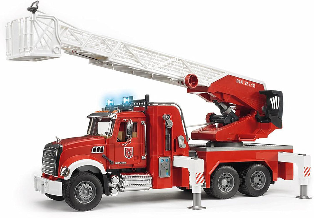 bruder 02821 - Mack Granite Feuerwehrleiterwagen mit Pumpe - 1:16 Einsatzfahrzeug Feuerwehrauto Notr