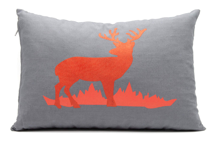 Tiroler Zirbenkissen 30x20 cm Hirsch hellrot - handgemachter Polster aus hochwertigen Zirben