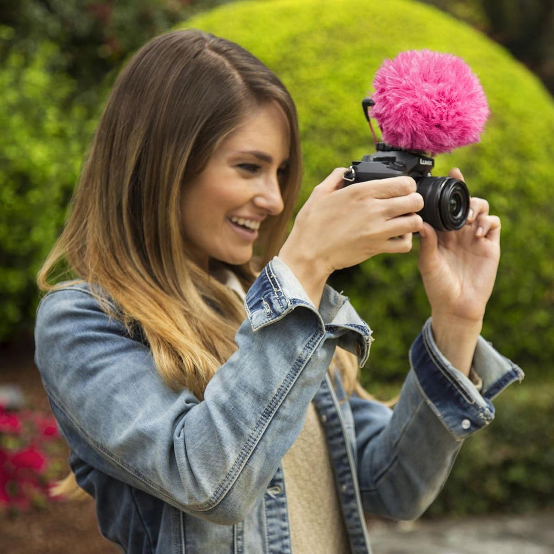 Rode VMML Videomic Me-L Mikrofon für iOS Mobile Geräte + WS9 Windschutz Pink + keepdrum Mikrofasertu