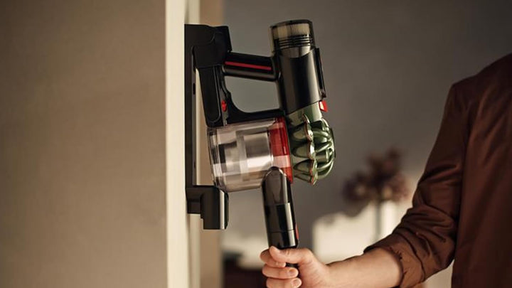 Dyson V8 Cyclone kabelloser Staubsauger, 150 AW, 60 Minuten Laufzeit, Motorbar-Bürste mit Anti-Verhe