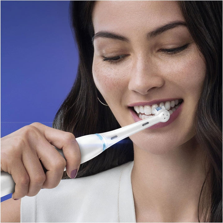 Oral-B iO Ultimate Clean Zebbürstenspitze, Packung mit 4 Stück