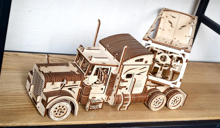 UGEARS LKW-Bausatz – Schweres Jungen-LKW-Modell als Geschenk zum Vatertag – Miniatur-Sperrholz-DIY-M