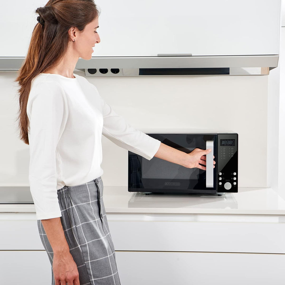 Black+Decker BXMZ900E - 23L digitale Mikrowelle mit Grill, 900W Grillleistung und 1000W Grill, Aufta