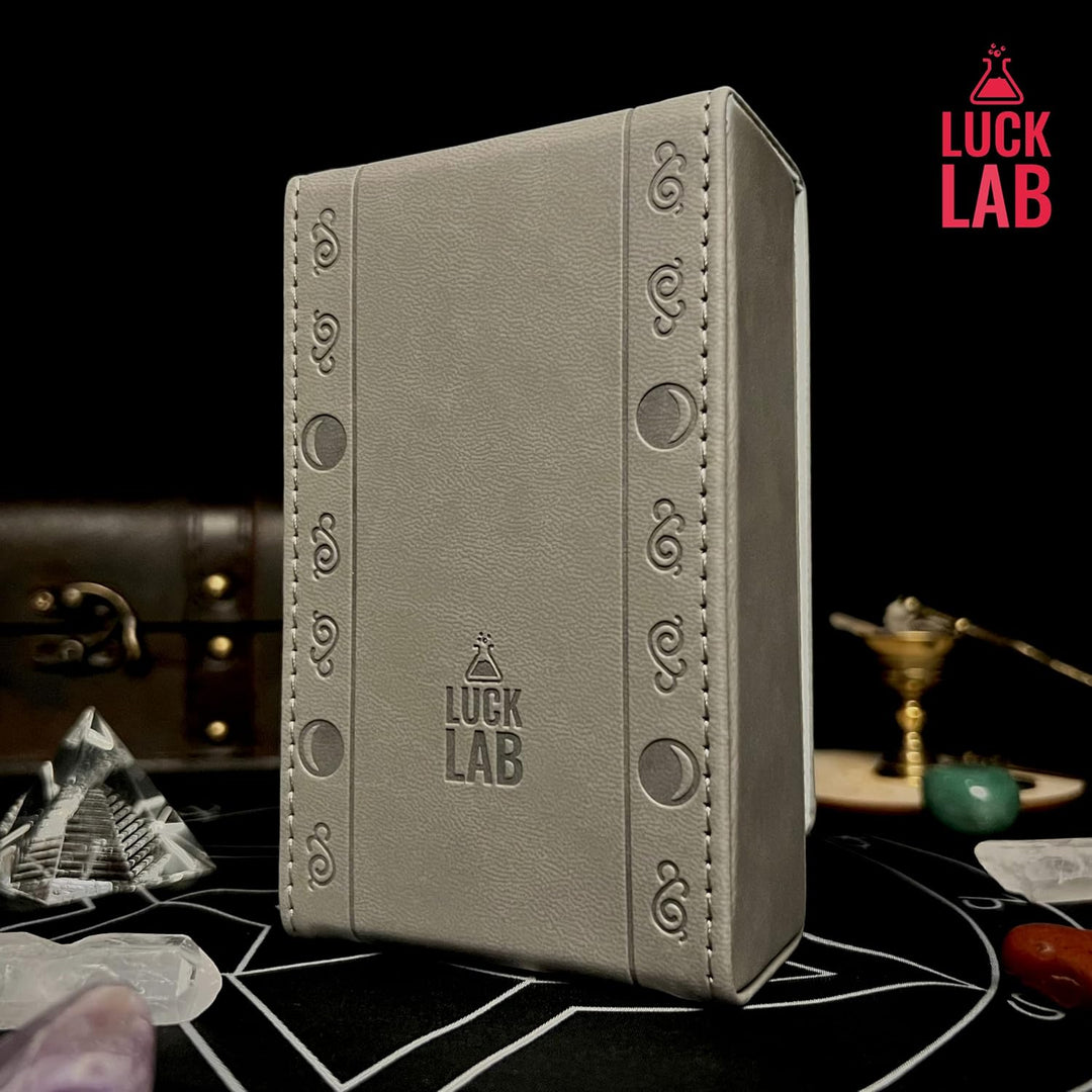 Luck Lab Tarot-Kartenetui aus Leder, für die meisten Tarotkarten in Standardgrösse (passend für Deck