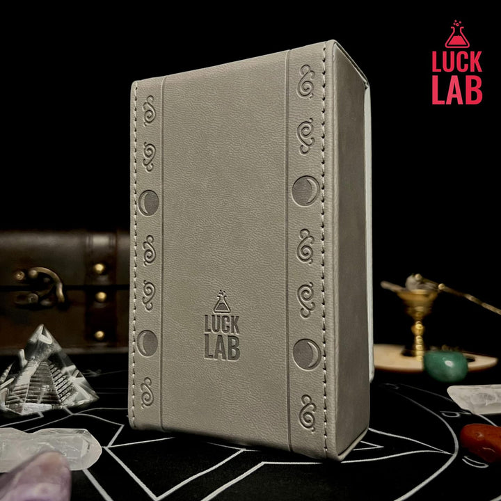 Luck Lab Tarot-Kartenetui aus Leder, für die meisten Tarotkarten in Standardgrösse (passend für Deck