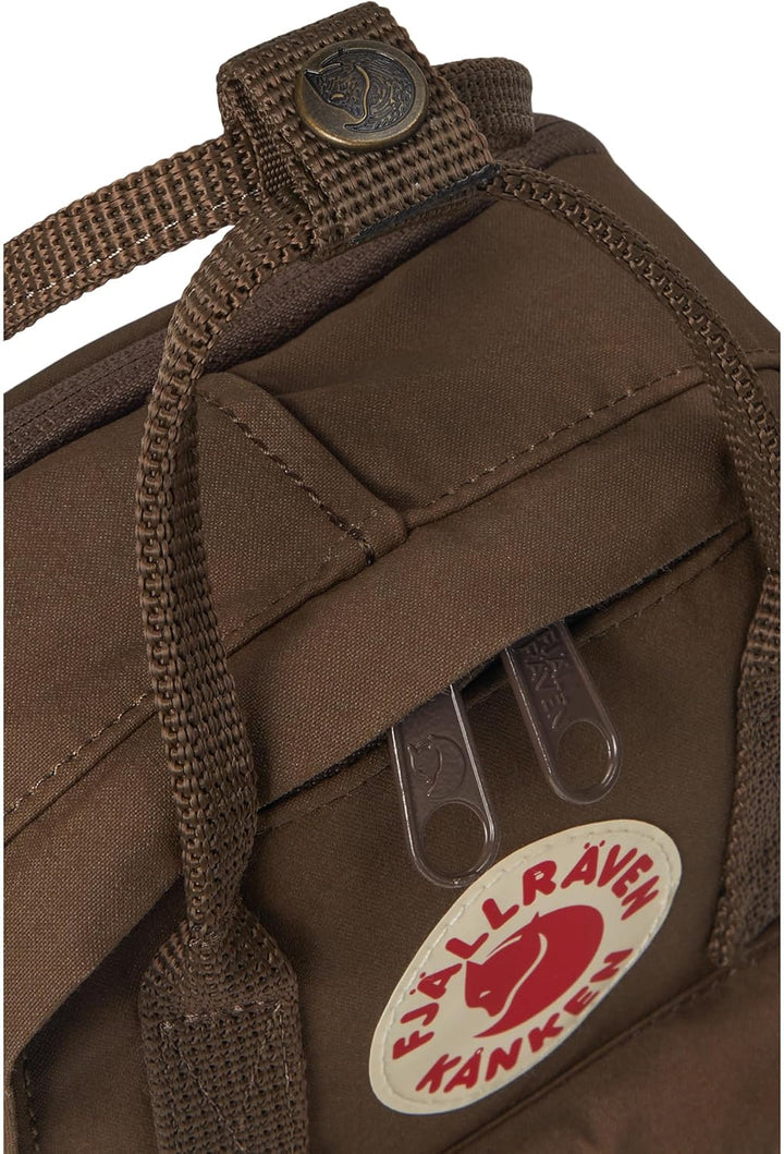 Fjallraven Unisex Kånken Sling Luggage- Messenger Bag (1er Pack) Mittelgrosse Dark Oak, Mittelgrosse