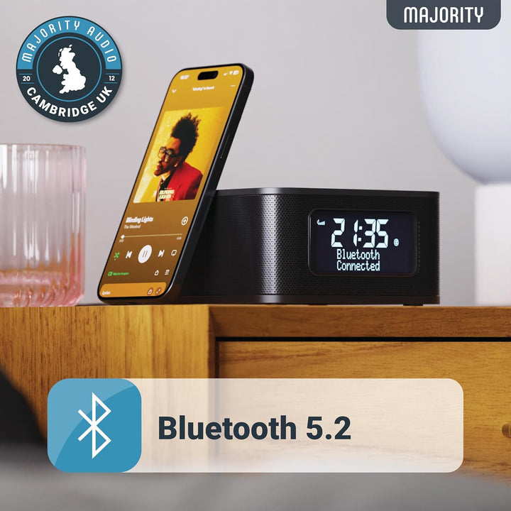 MAJORITY Knapton | Nachttischradio mit Bluetooth | 15W kabelloses Laden & USB-Laden | DAB+ und FM |