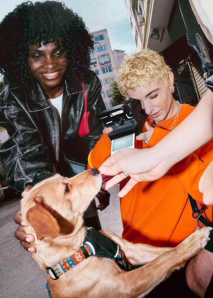 Polaroid FLIP - Pack Sofortbildkamera Schwarz + Farbfilm (16 Fotos)