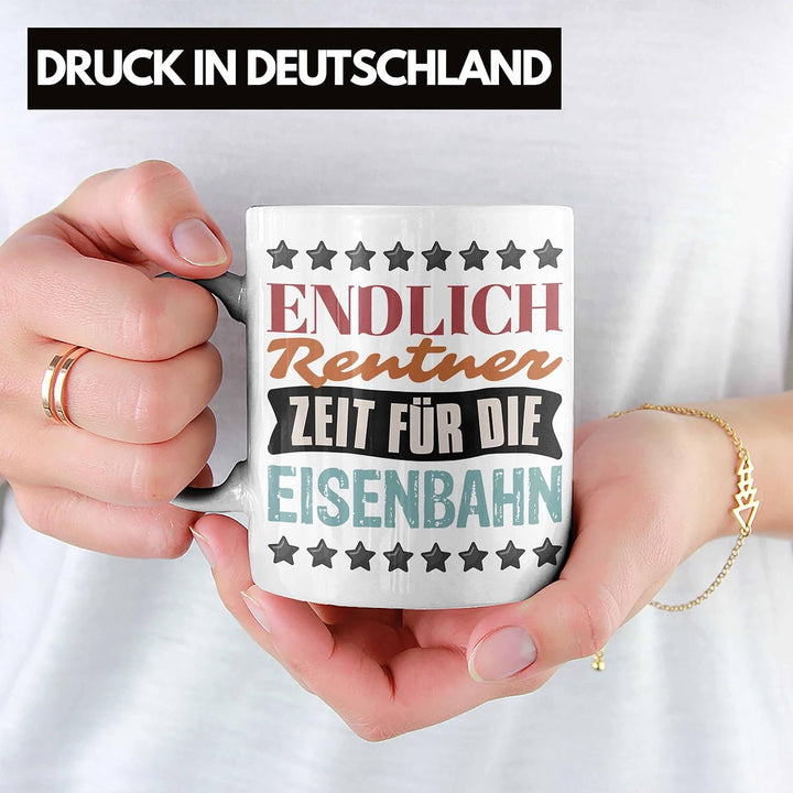 Trendation - Eisenbahner Tasse Geschenk für Modelleisenbahn-Fans Geschenkidee Endlich Rente Zeit für
