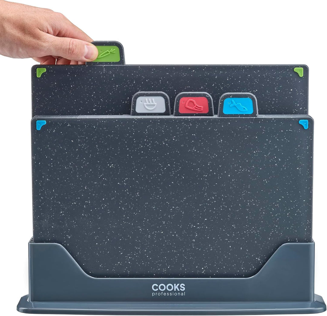 Cooks Professional Index Schneidebrettset Vier Schneidebretter aus Kunststoff mit Aufbewahrungskoffe