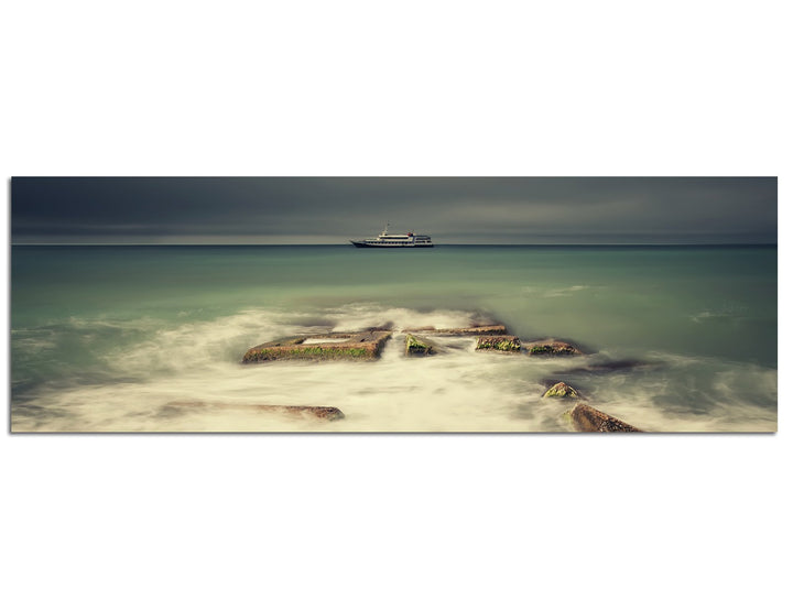 Paul Sinus Art Panoramabild auf Leinwand und Keilrahmen 120x40cm Meer Boot Nebel Steine Gewitterhimm