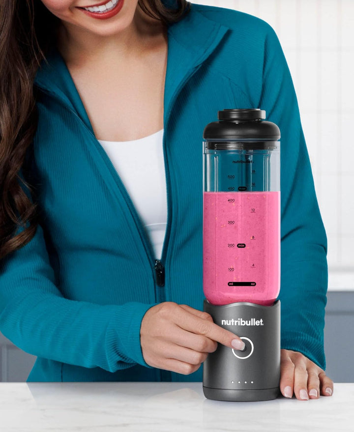NutriBullet Flex 590 ml, Tragbarer Mixer mit Trinkdeckel, Abnehmbare Klingen, Wiederaufladbar mit US