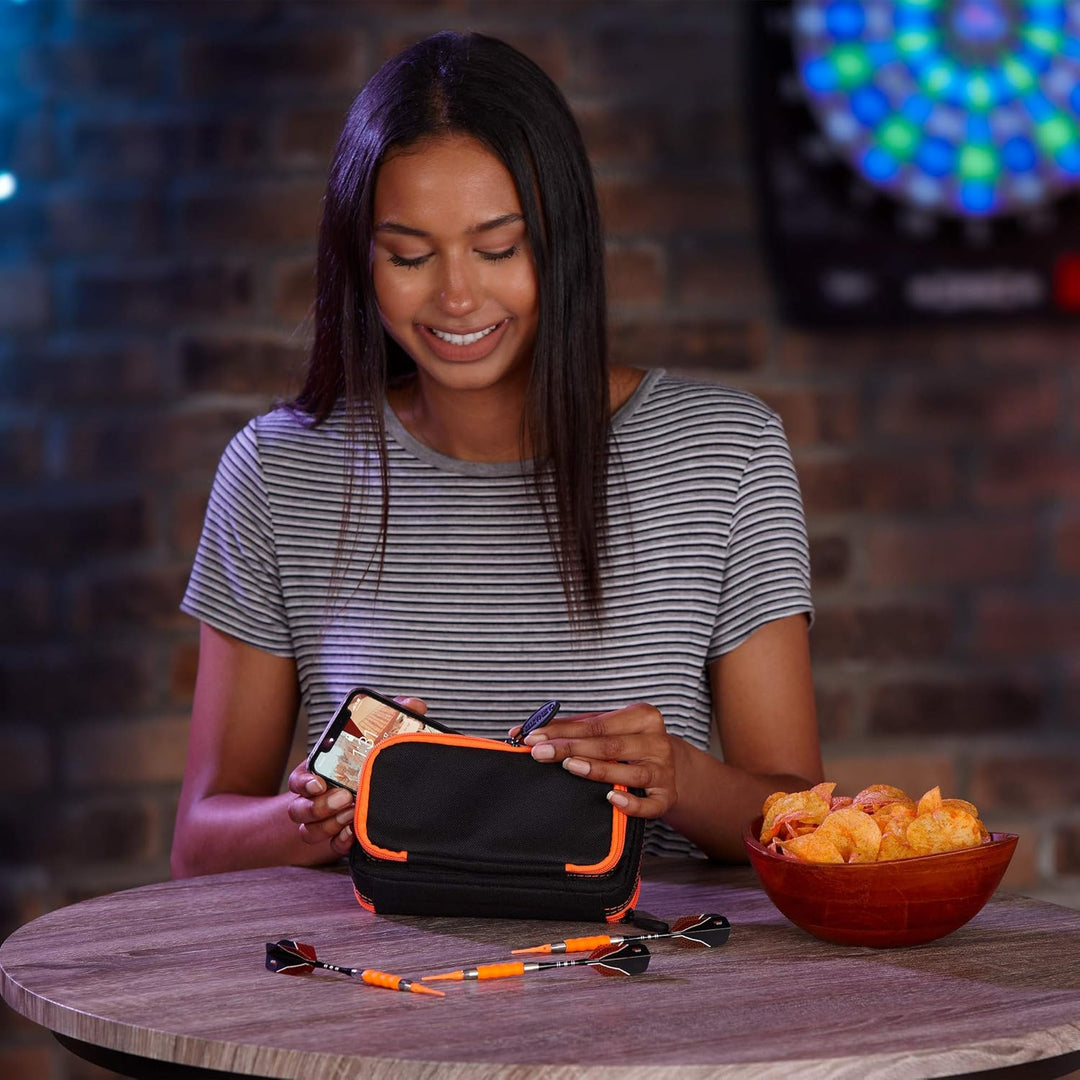 Casemaster Plazma Plus, 3 Dart-Etui für weiche Dartpfeile und Stahlspitzen, grosse vordere Handytasc