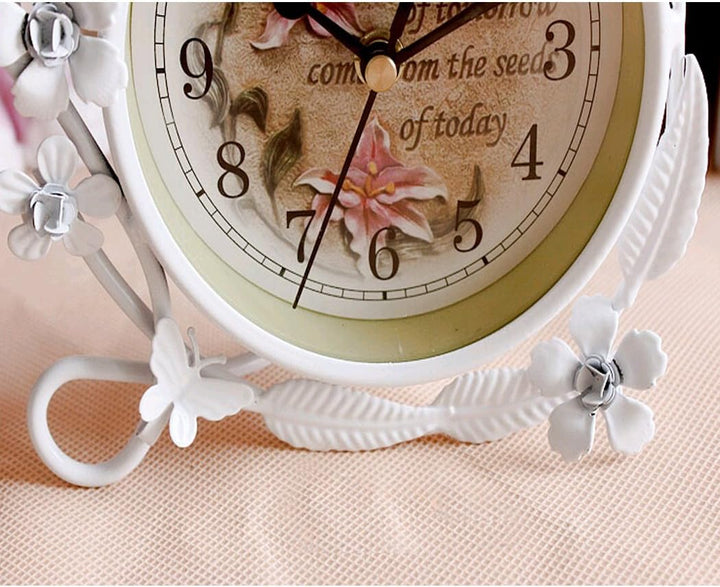 Weisse Blume Rustikalen Eisen Mantel Tischuhr Wohnzimmer Schlafzimmer Stille Desktop Uhr Kunst Wohnk