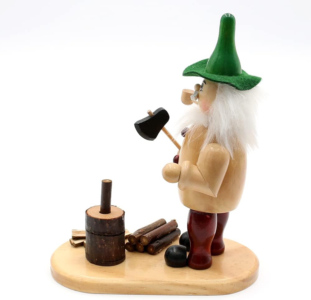 Wichtelstube-Kollektion Holz Räuchermännchen Waldwichtel am Hackstock natürlich traditionel uriger R