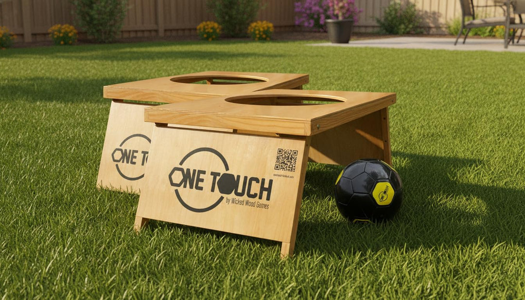 OneTouch Fussball-Cornhole Set aus Holz – Komplettes Outdoor Fussballspiel inkl. 2 Boards, Premium M