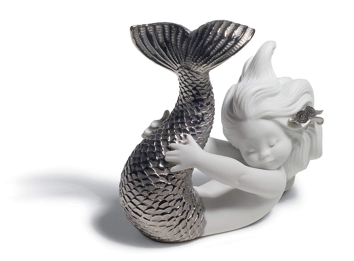 LLADRÓ Meerjungfrau-Figur Spielen Am Meer. Silber. Meerjungfrau. Porzellan.