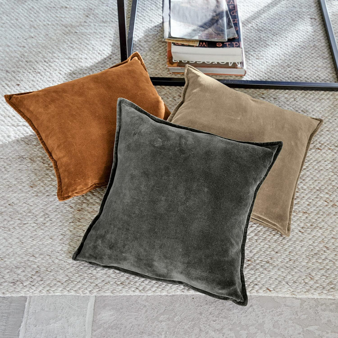 Loberon® Kissenhülle 3er Set Lumeau, streichelweiche Haptik, edles Farbspiel, Schlichtes Design, Kis