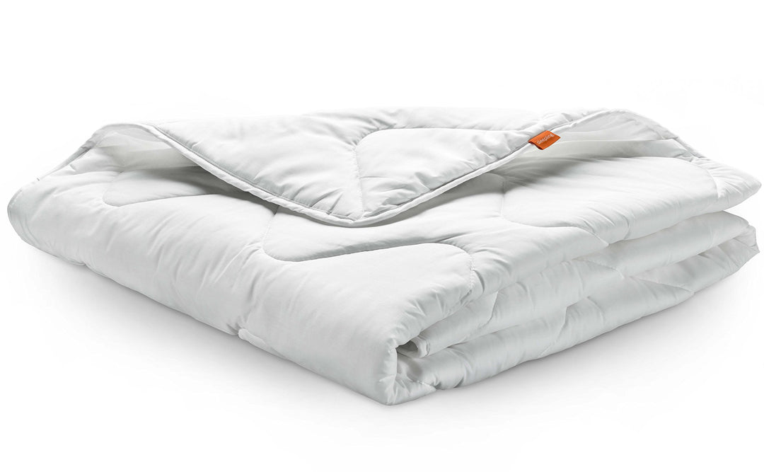 sleepling 190057 Basic 300 leichte Sommerdecke Sommerbettdecke aus 100% Baumwolle Satin 135 x 200 cm