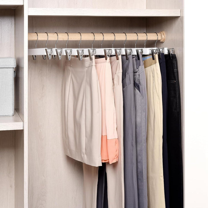 Amber Home 10 Stück 36cm Weiss Kleiderbügel aus Holz, Robust und Glänzend Hosenbügel Aufhänger für H