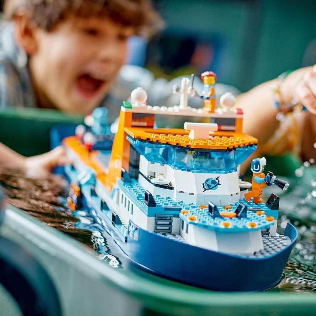LEGO City Arktis-Forschungsschiff, grosses schwimmfähiges Spielzeug-Boot mit Hubschrauber, Beiboot,