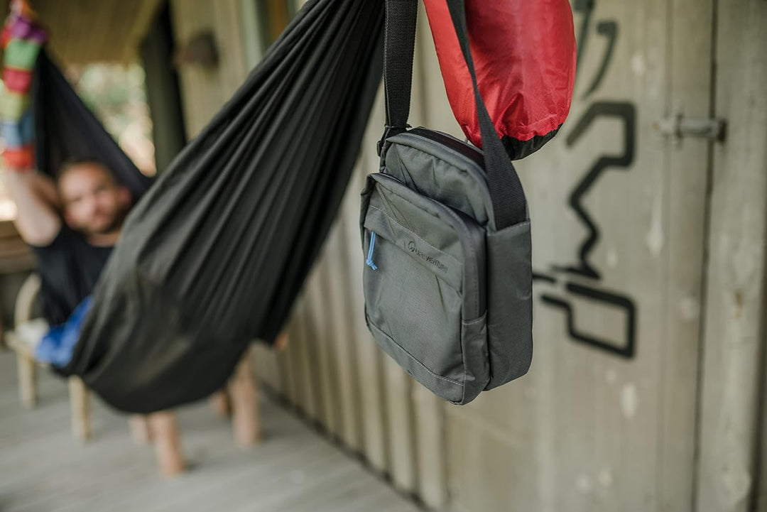 Mountain Warehouse LIFEVENTURE RFID SHOULDER BAG, RECYCLED, GREY ONE Einheitsgrösse