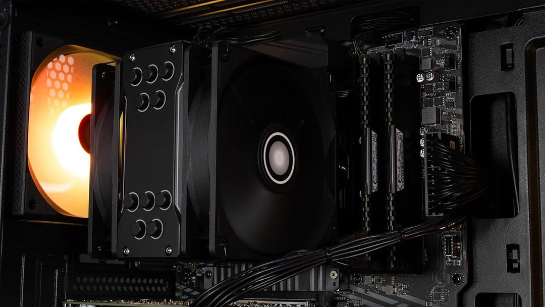 Captiva PC Ultimate Gaming I90-656 | Intel Core i7 14700KF | 32GB DDR5 RAM | NVIDIA GeForce RTX 5090