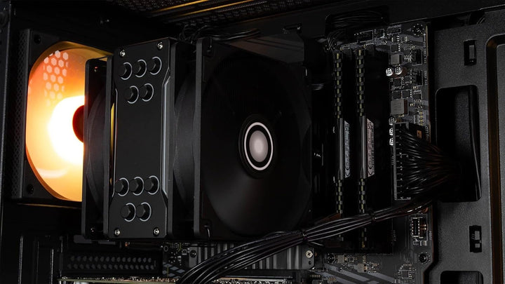 Captiva PC Ultimate Gaming I90-656 | Intel Core i7 14700KF | 32GB DDR5 RAM | NVIDIA GeForce RTX 5090