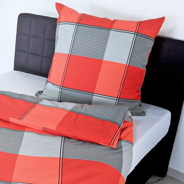 Bierbaum 6347 Bettwäsche, granat 06, 155 x 220 + 80 x 80 cm, Seersucker 155 cm x 220 cm, 155 cm x 22