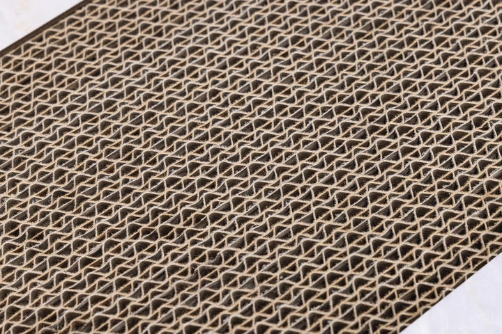 Designed by Lotte MEDA, Kratzspielzeug, Karton, Beige, 58x35x6 cm, Beige