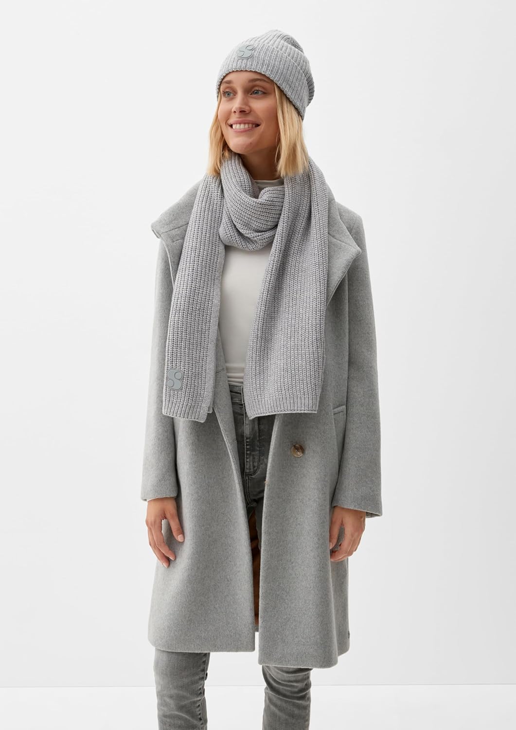 s.Oliver Damen Strickschal aus Wollmix Einheitsgrösse grau 9400, Einheitsgrösse grau 9400